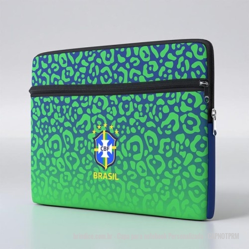 Capa para notebook personalizada - Capa para notebook Personalizada - CAPNOTPRM - A capa para notebook premium é um brinde de alta qualidade confeccionado em neoprene, possui fechamento em zíper, que oferece mais resistência e conta ainda com um bolso frontal...  - 166085 - Portal de Brindes Personalizados | Guia Bríndice 38 Anos - Capa para notebook