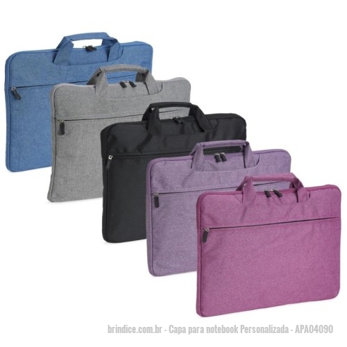 Capa para notebook personalizada - Capa para notebook Personalizada - APA04090 - Pasta para notebook 15’6 em poliéster resistente à água com dois compartimentos, sendo o principal para notebook e o outro frontal. Contém interior forrado e almofadado e engate para malas de viagem. Altura : 30,8 cm Profundidade : 5 cm Comprimento : 41,5 cm Medidas aproximadas para gravação (CxL): 19 cm x 37 cm Peso aproximado (g): 394 - 167393 - Portal de Brindes Personalizados | Guia Bríndice 38 Anos - Capa para notebook