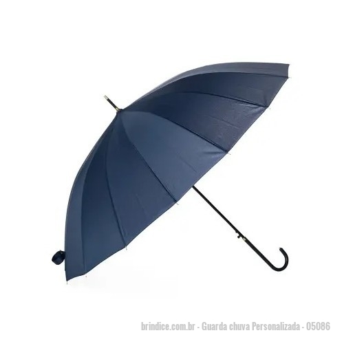 Guarda chuva personalizada - Guarda chuva Personalizada - 05086 - Guarda-chuva de poliéster com abertura automática, estrutura em aço e 16 varetas em fibra de vidro. Possui pegador em couro sintético com botão de acionamento. Tamanho: 85,5cm. Personalização em Silkscreen. - 157097 - Portal de Brindes Personalizados | Guia Bríndice 38 Anos - Guarda chuva