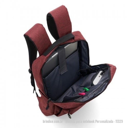 Mochila para notebook personalizada - Mochila para notebook Personalizada - 11329 - Mochila de nylon 21 litros com três compartimentos, sendo o principal com bolso para notebook 156. Com divisórias internas para acessórios, a mochila possui bolso lateral e suporte externo usb. Altura : 42 cm Largura : 30 cm Profundidade : 17 cm Medidas aproximadas para gravação (CxL): 23 cm x 18 cm Peso aproximado (g): 472 - 153962 - Portal de Brindes Personalizados | Guia Bríndice 38 Anos - Mochila para notebook