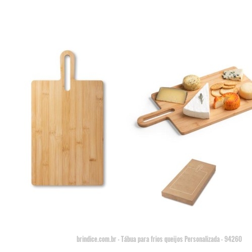 Tábua para frios queijos personalizada - Tábua para frios queijos Personalizada - 94260 - Tábua de servir em bambu com pega, de grande dimensão e de utilização versátil. Fornecido com caixa presente de papel kraft reciclado. Certificação EU Food Grade. A cor e o resultado da impressão nos materiais naturais pode variar entre produtos. 240 x 450 x 12 mm - 173847 - Portal de Brindes Personalizados | Guia Bríndice 38 Anos - Tábua para frios queijos